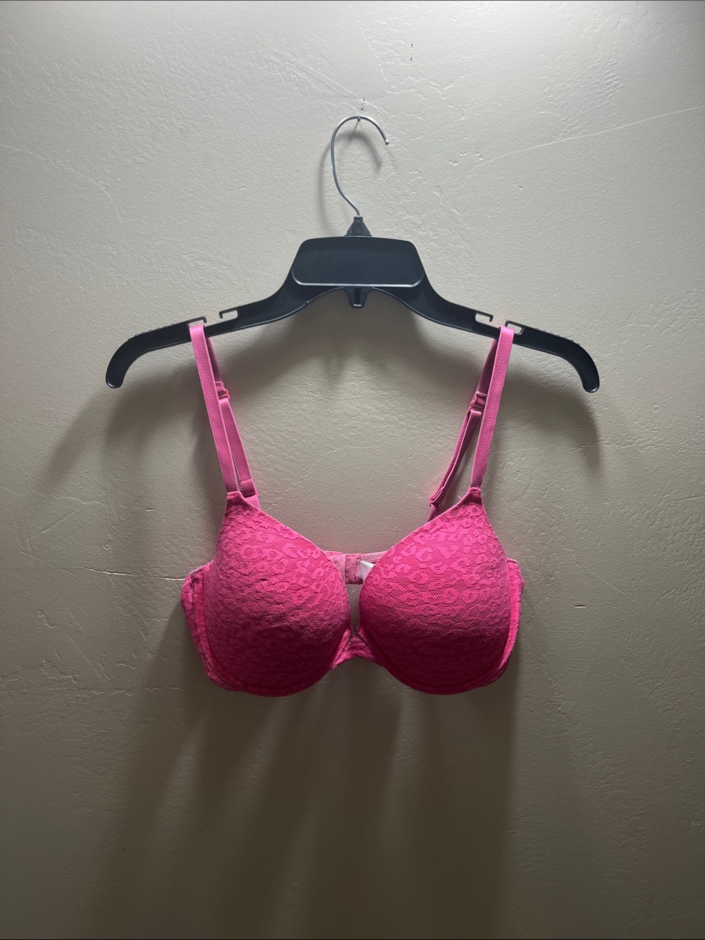 PINK Victoria's Secret Lace Push-Up Bra - Bright Pink